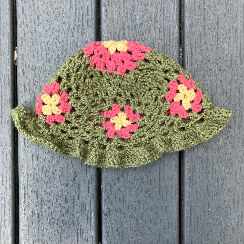 Green and pink floral crochet bucket hat, grannycore cottagecore fairy boho chic